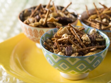 Honey Glazed Sweet and Salty Snack Mix