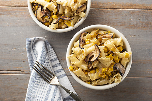 Pasta with Sweet Corn and Mushrooms