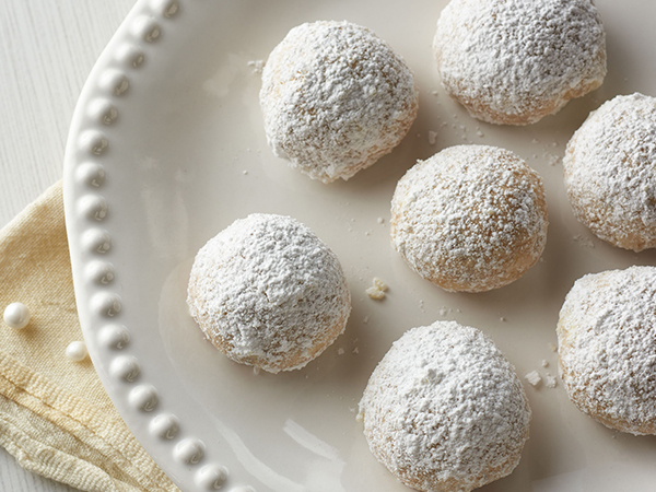 Eggnog Snowball Cookies